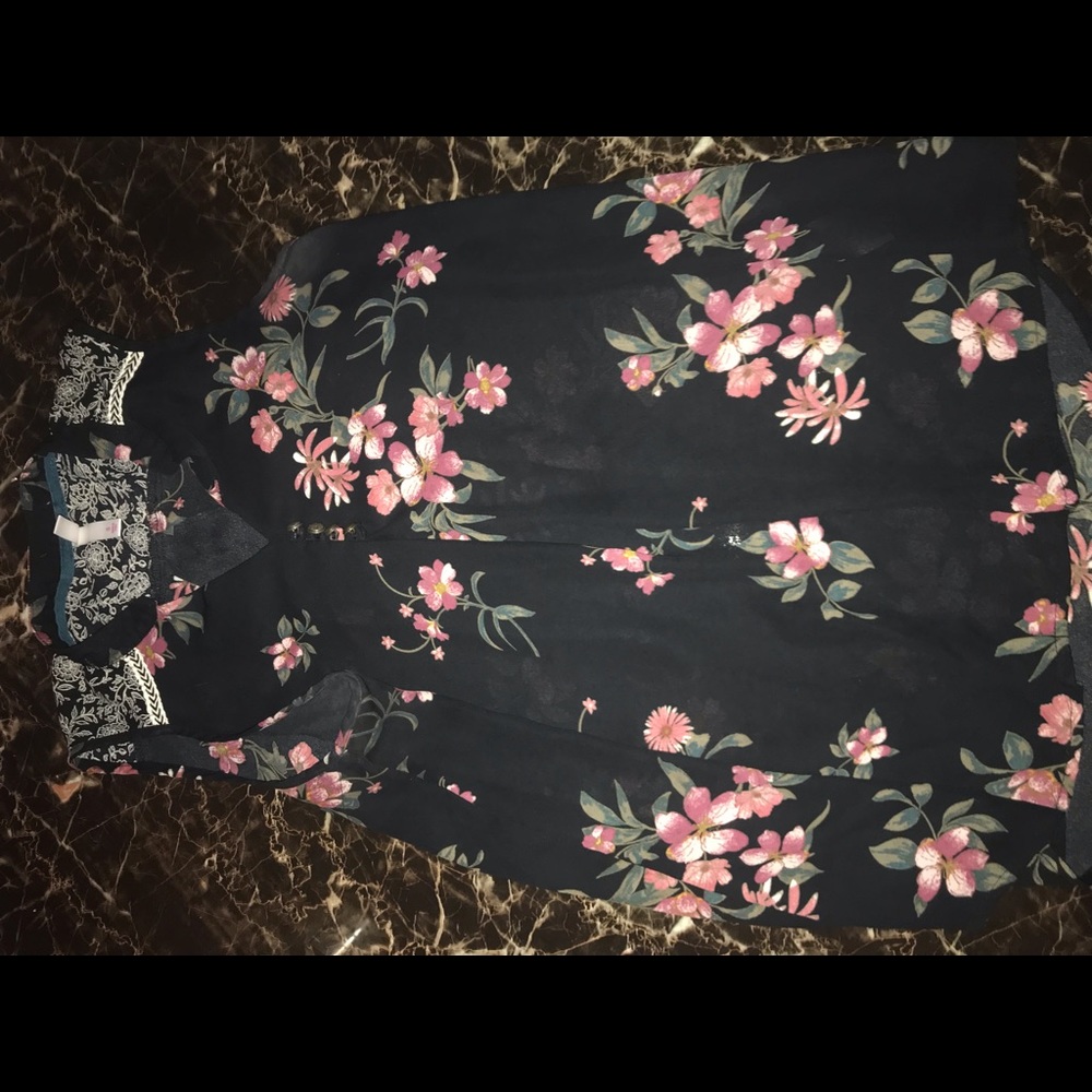 Flower Blouse - Picture 2 of 2